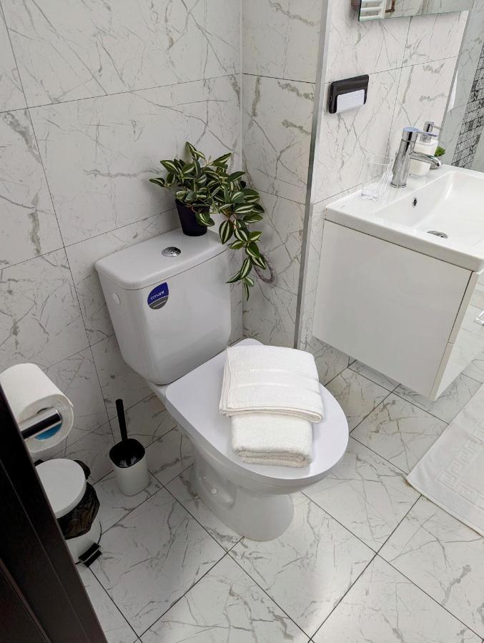 Sebastian Studio Apartment 부쿠레슈티 외부 사진